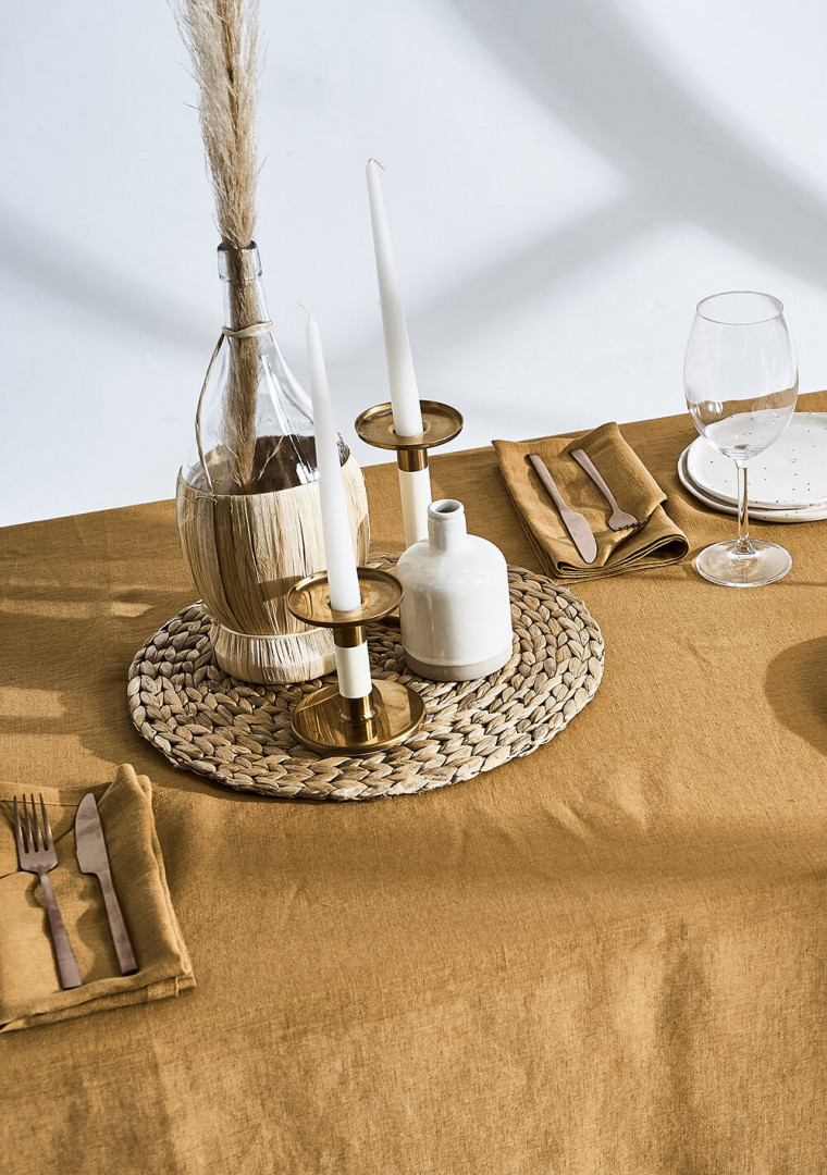 Linen tablecloth in mustard 4