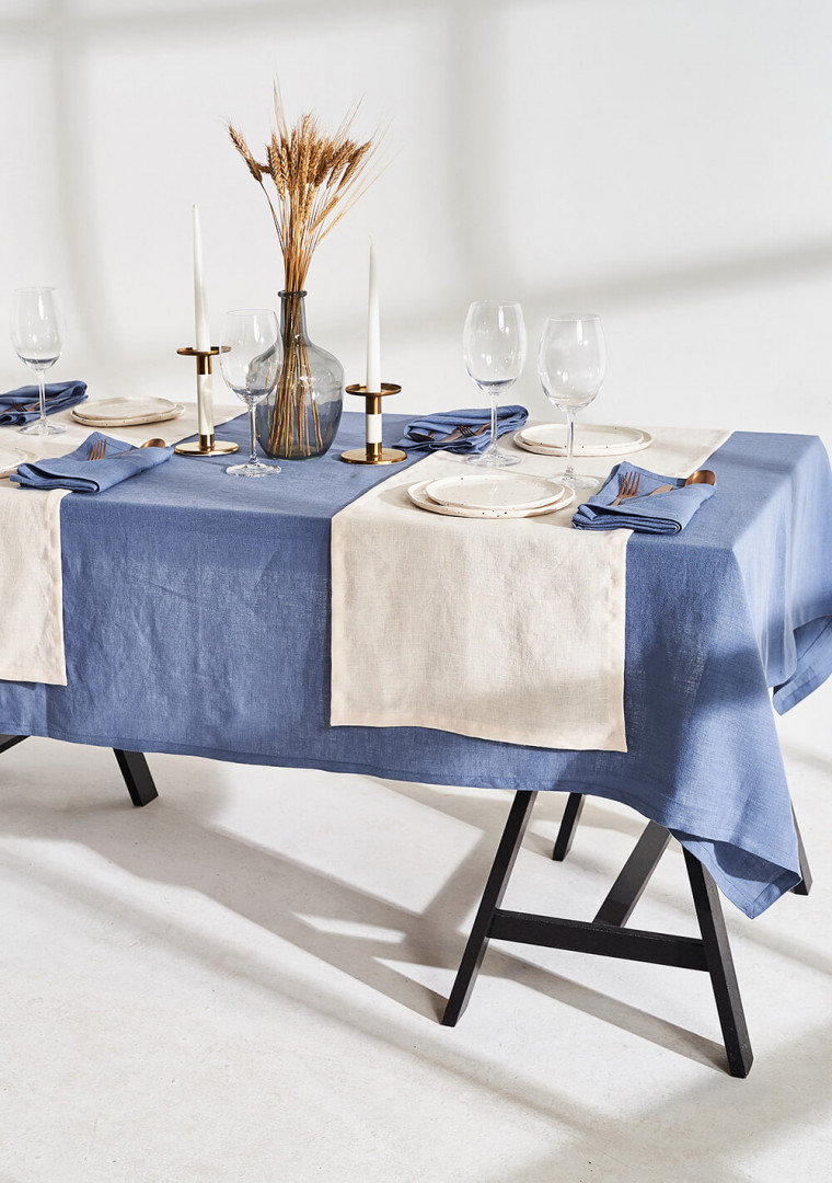 Linen tablecloth in cornflower blue 6