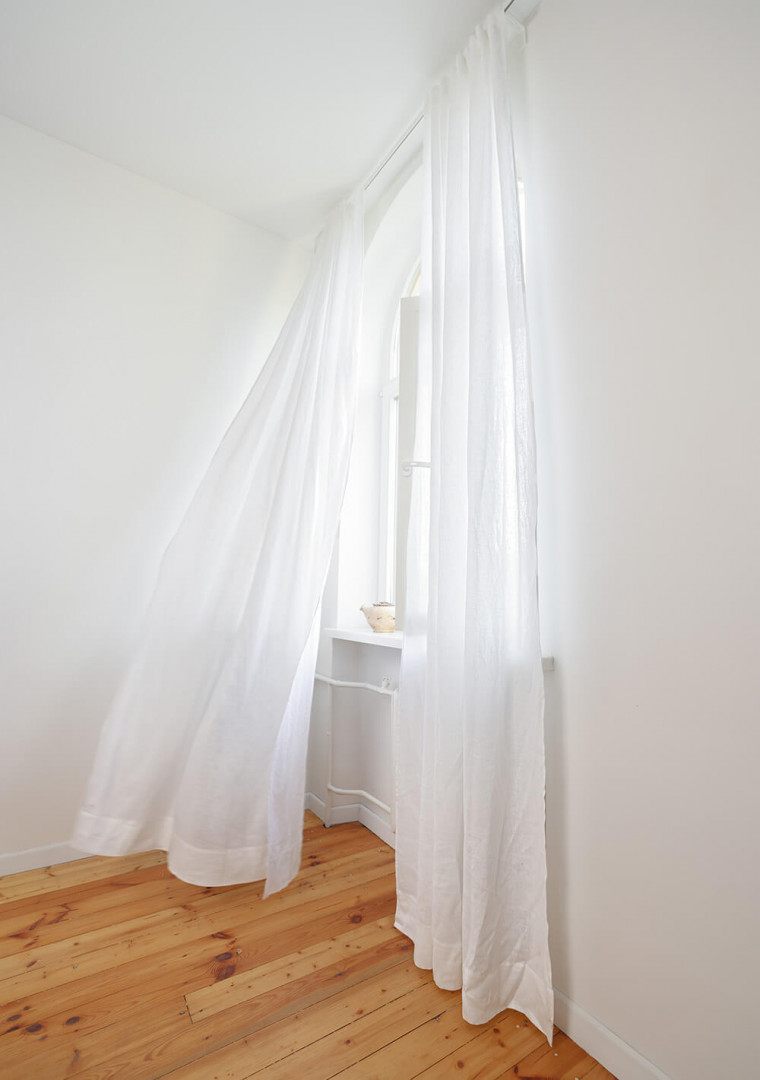 Set of 2 linen curtain panels in Optic White 1