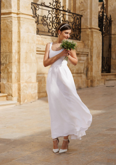 Linen wedding dress Wendy