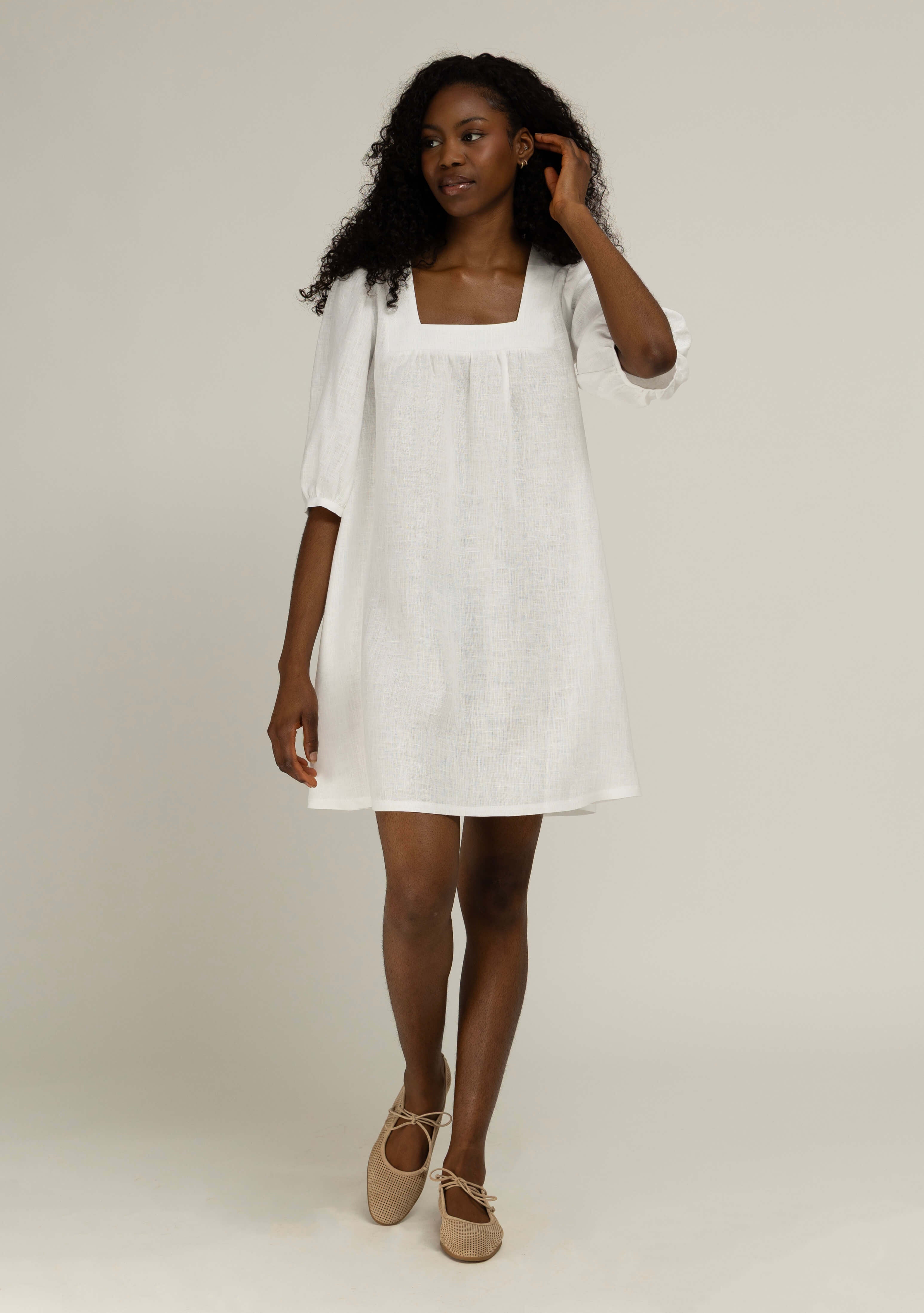 Linen dress with square neckline Essie