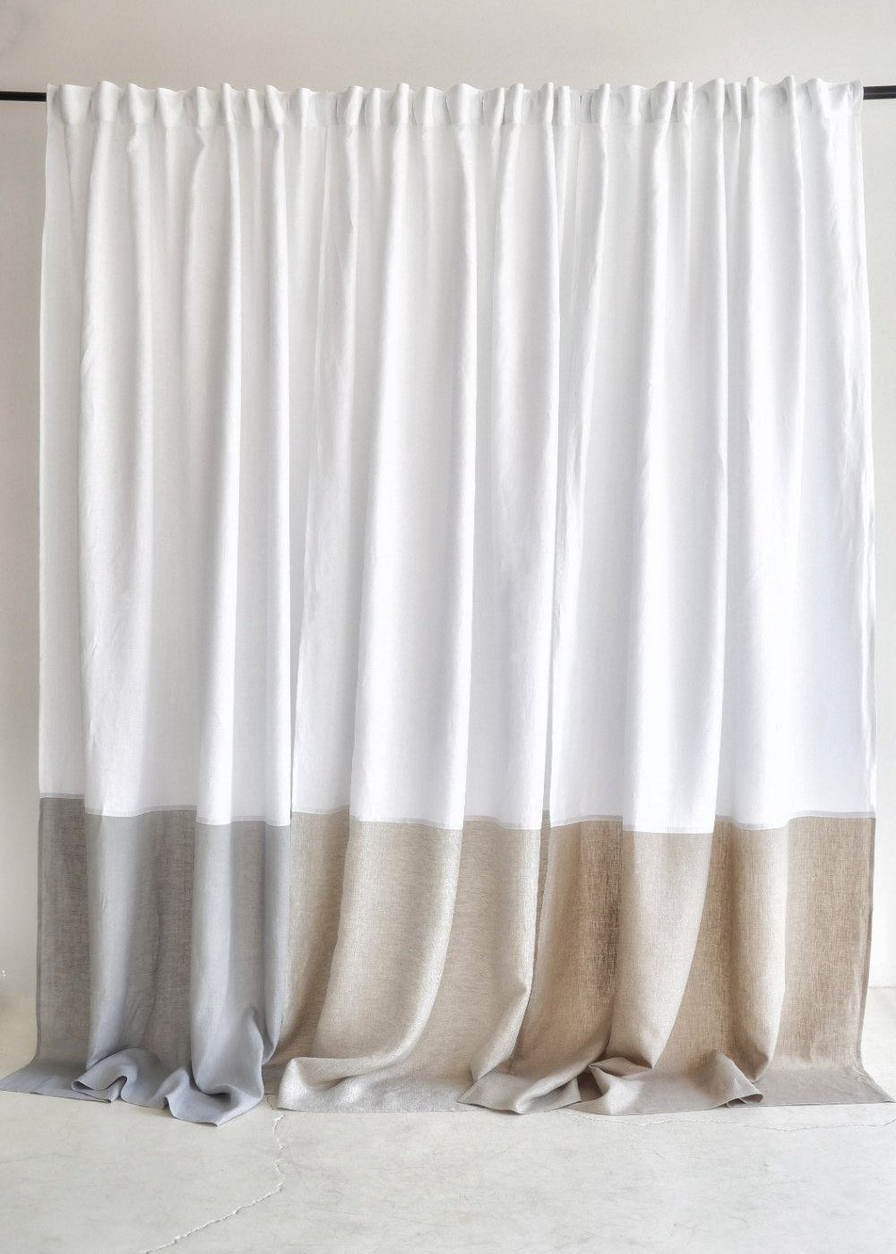 Cottage color block linen curtain in white – photo 1