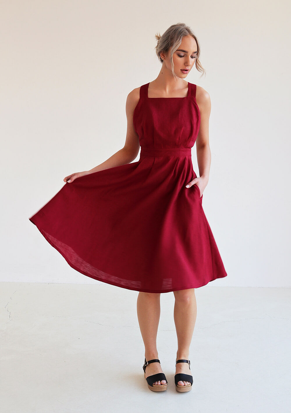 Cross back linen dress Paula