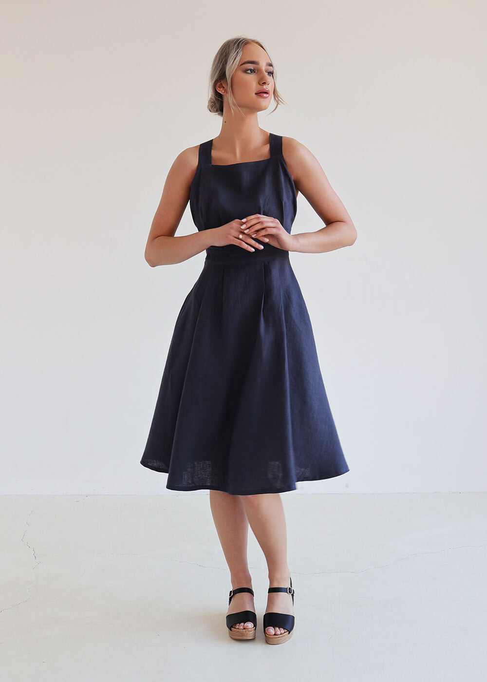 Cross back linen dress Paula