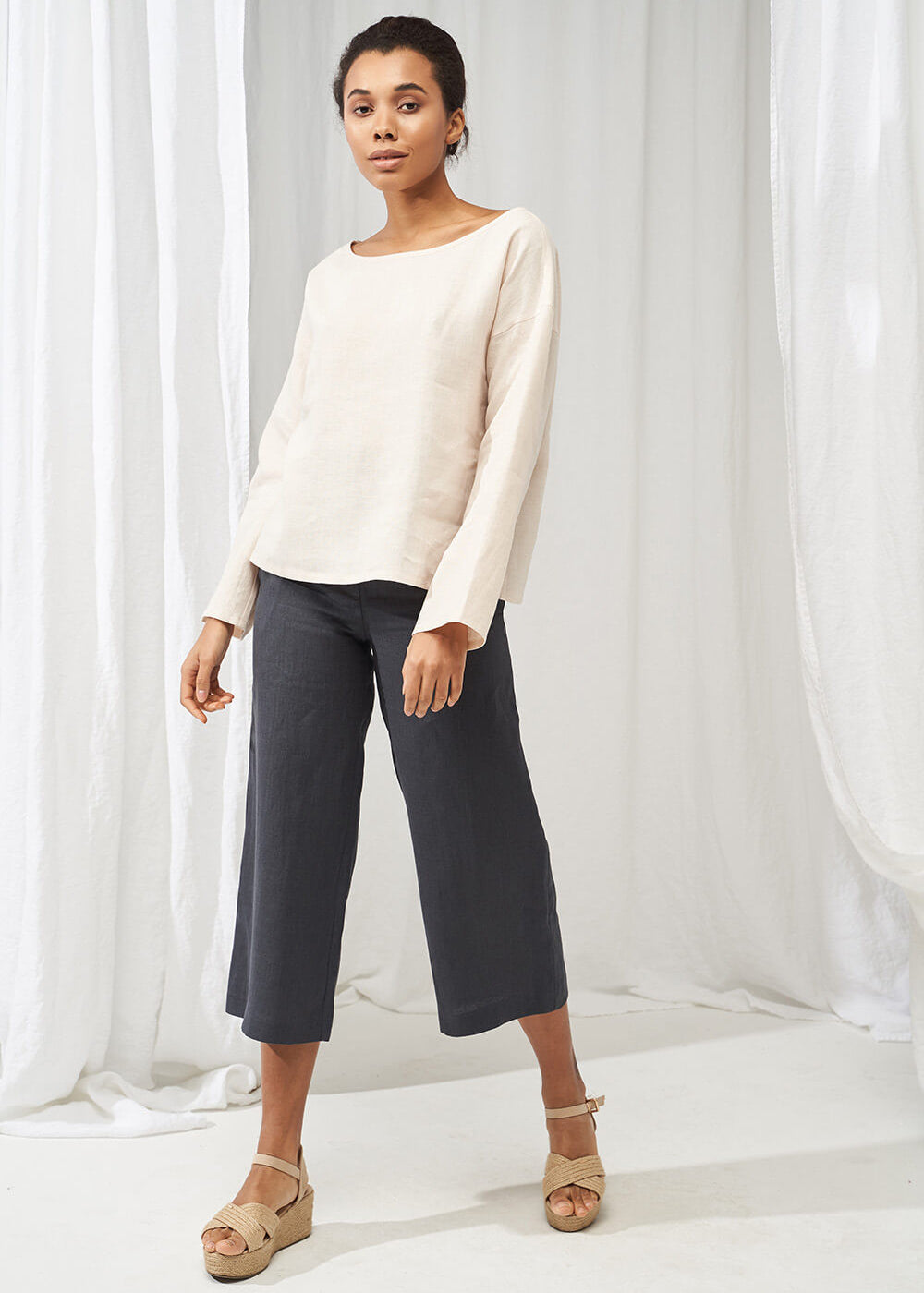 Linen boat neck top with long sleeves Bruno