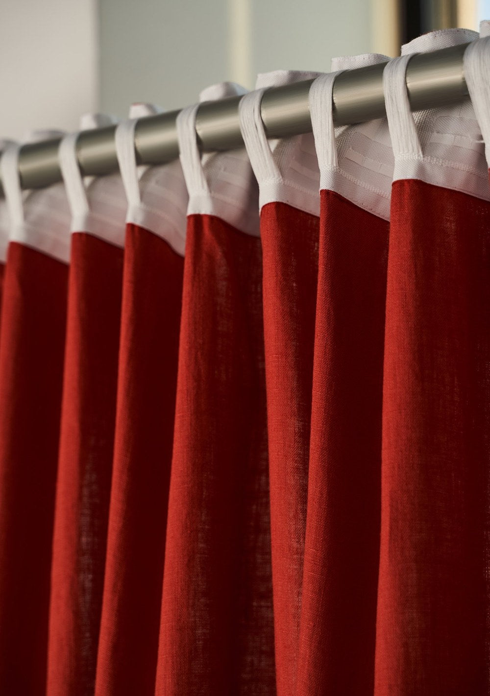 Color block linen curtain in light gray – multifunctional heading tape on a curtain rod