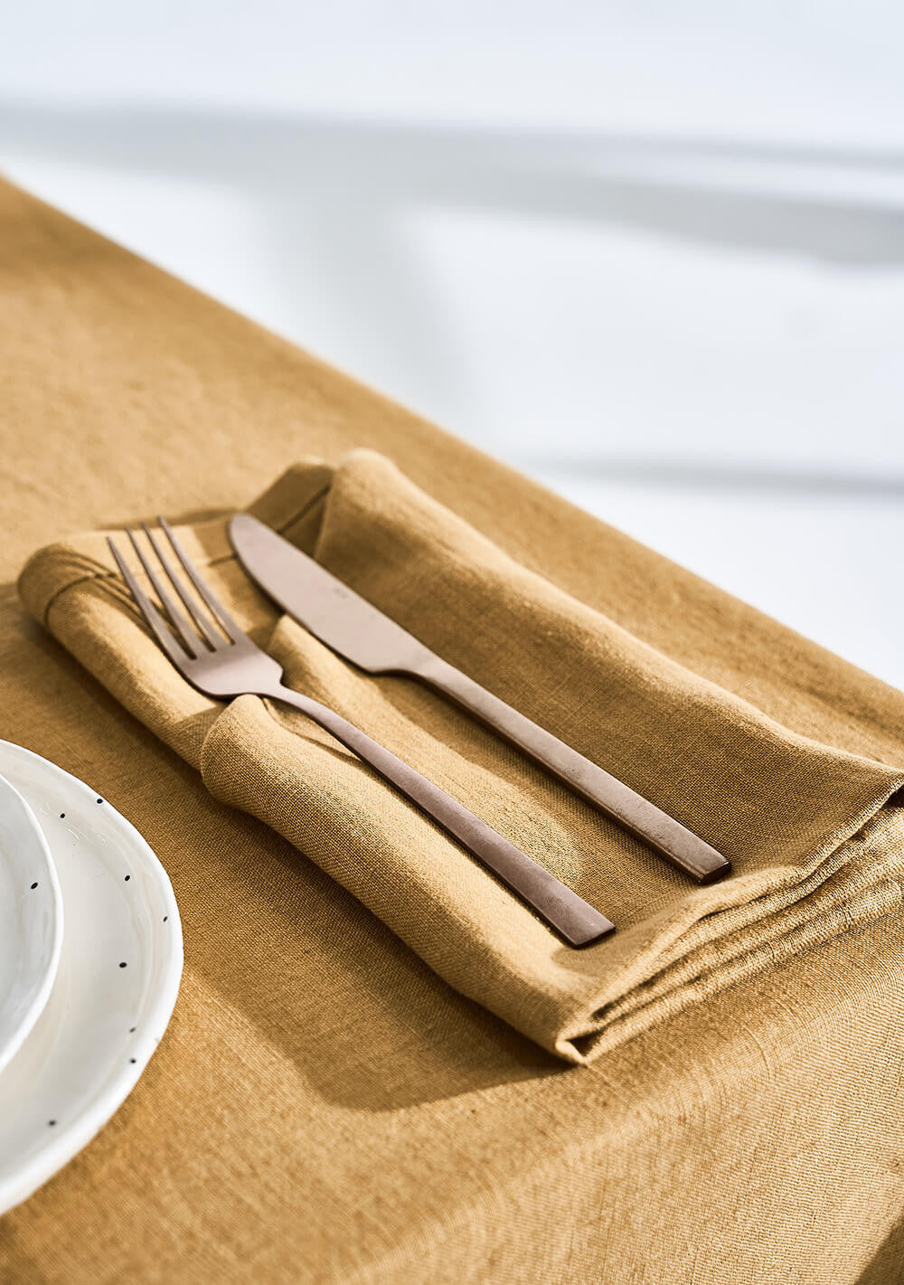 Linen napkins in mustard