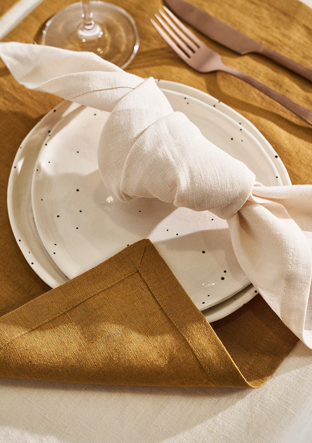 Linen placemats in mustard