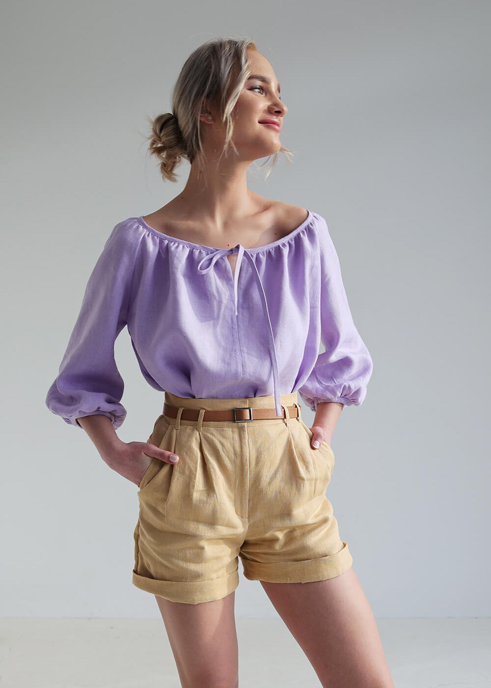 Linen scoop neck blouse Bloom