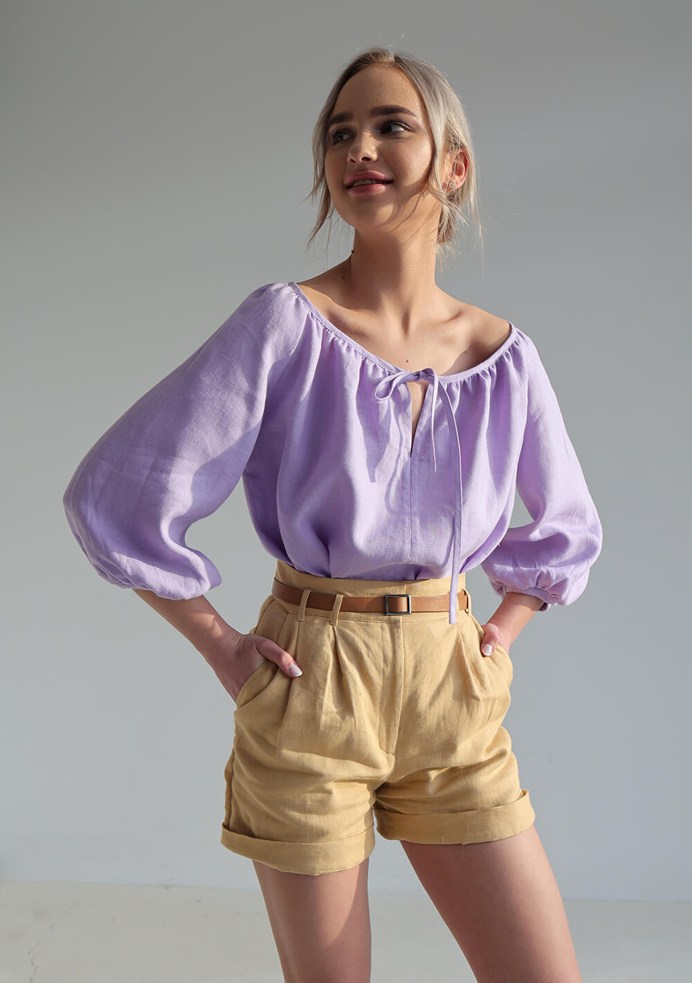 Linen scoop neck blouse Bloom