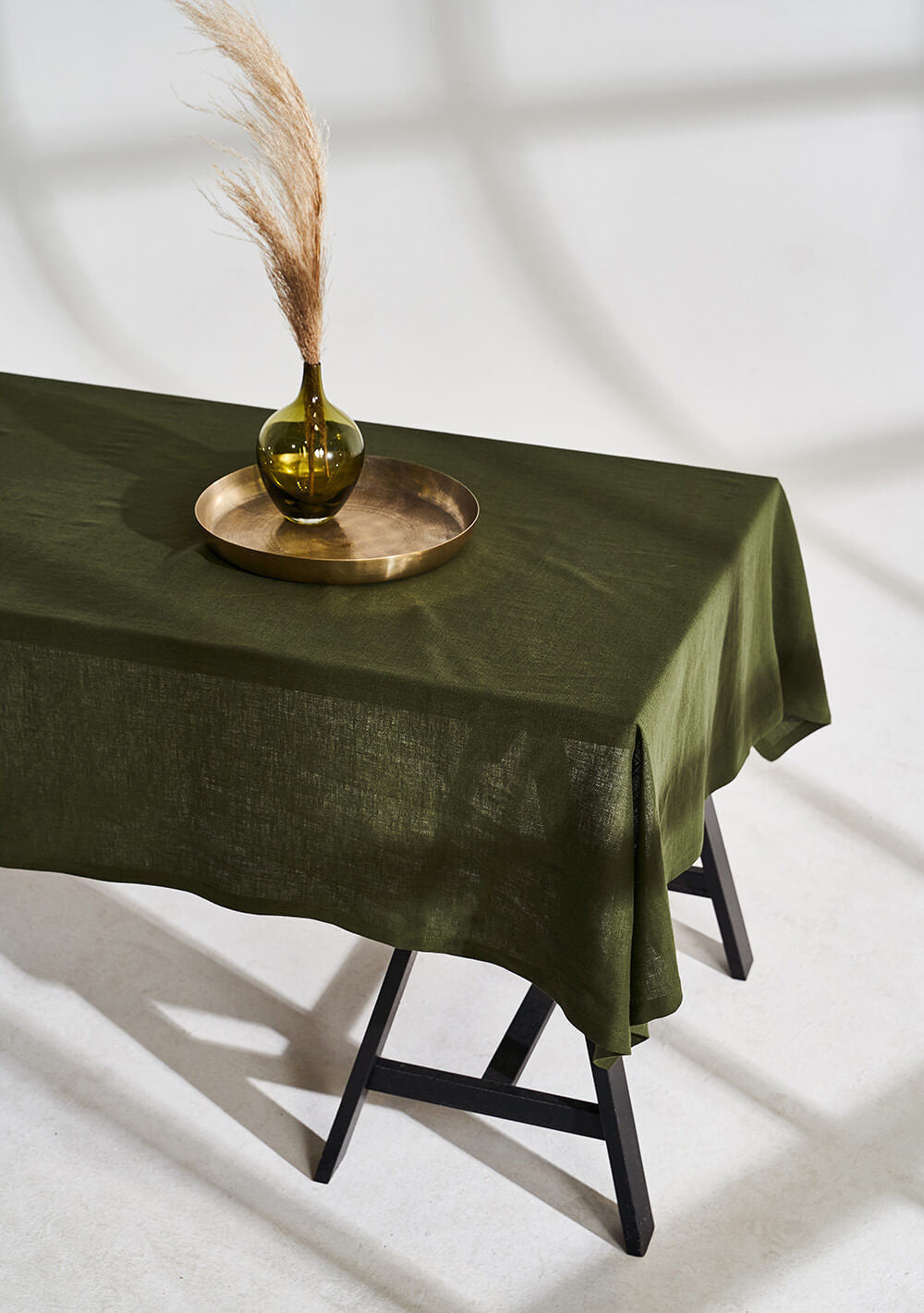 Linen tablecloth in forest green