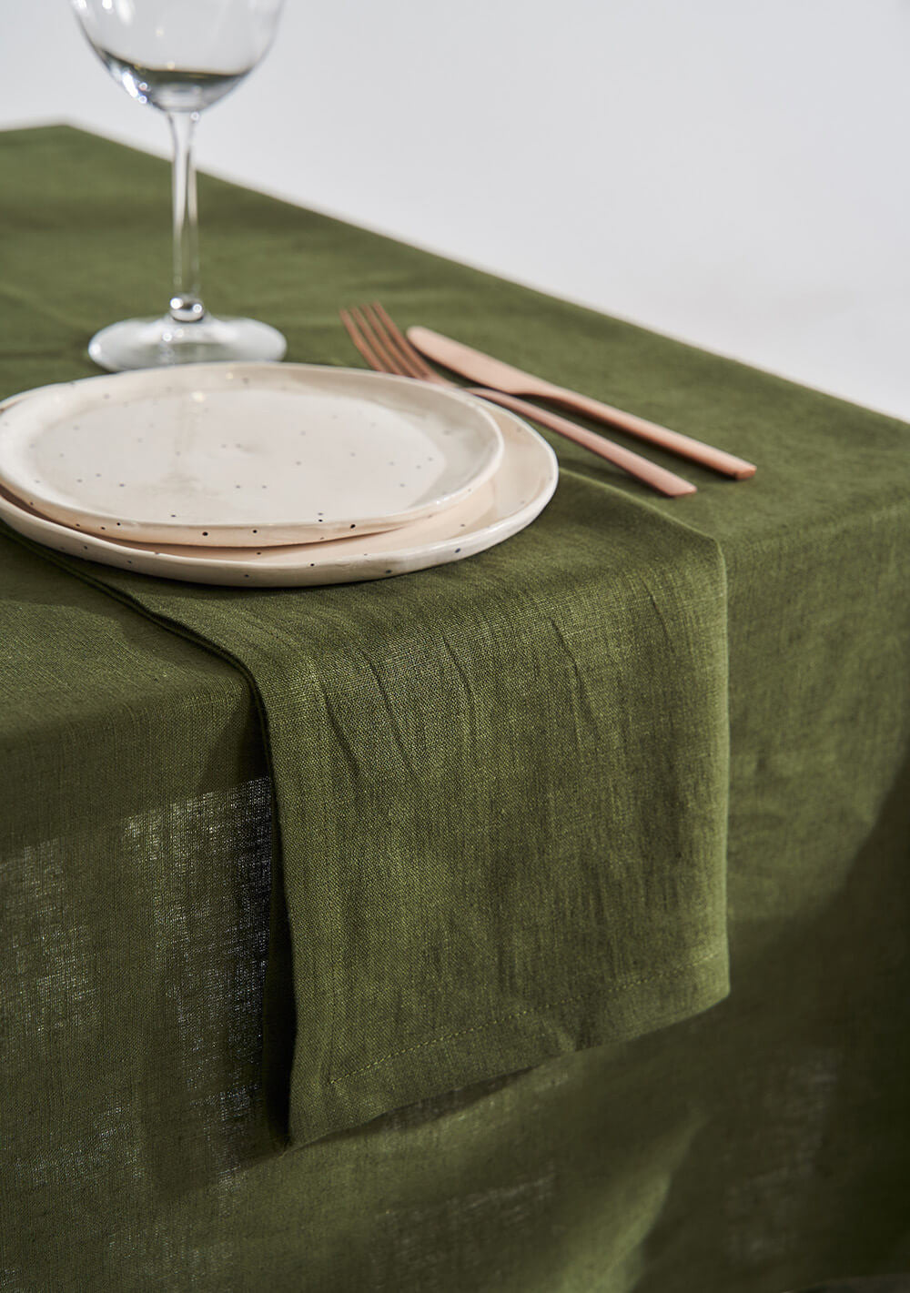 Linen tablecloth in forest green