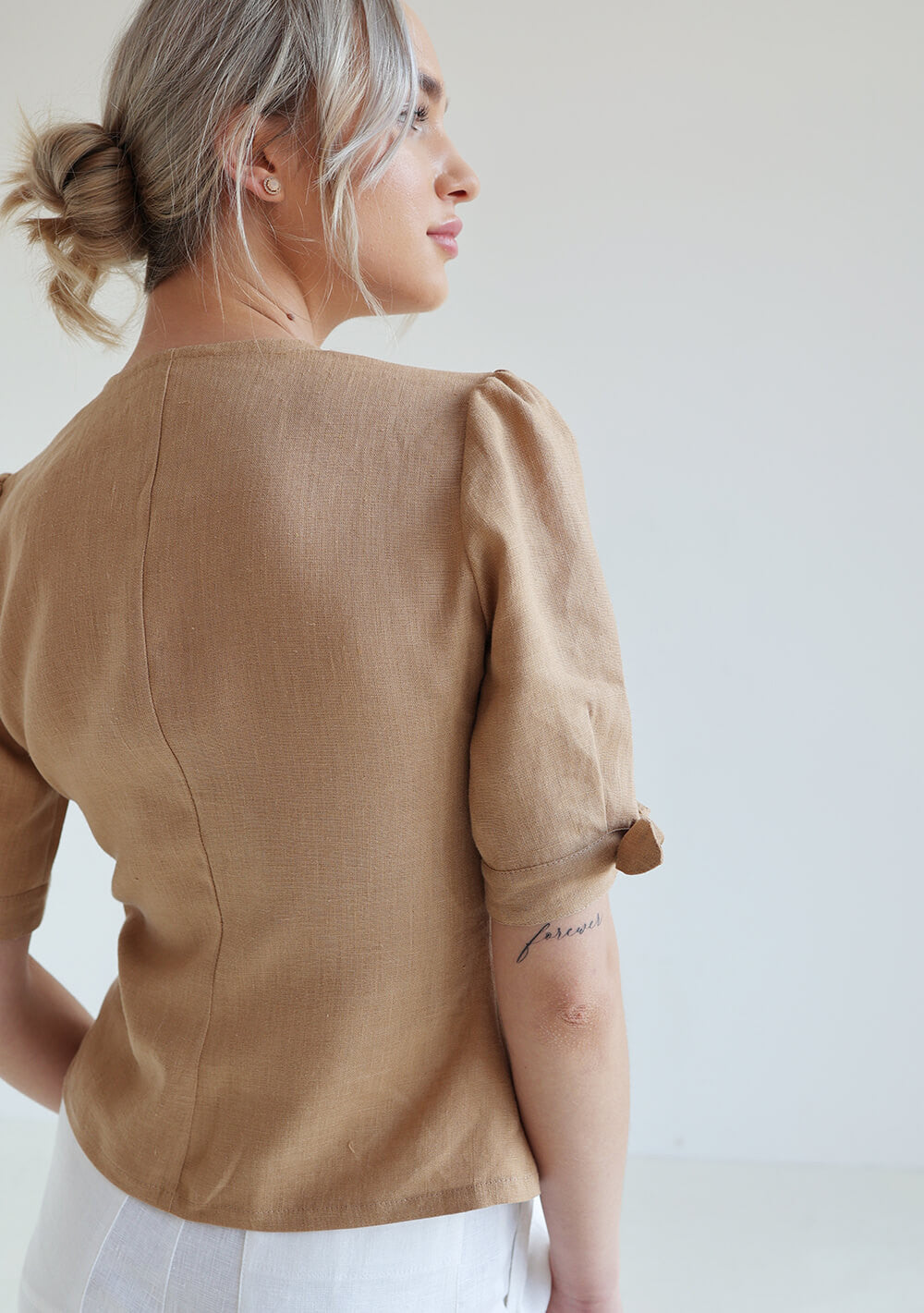 Linen top Flavia with tie sleeves