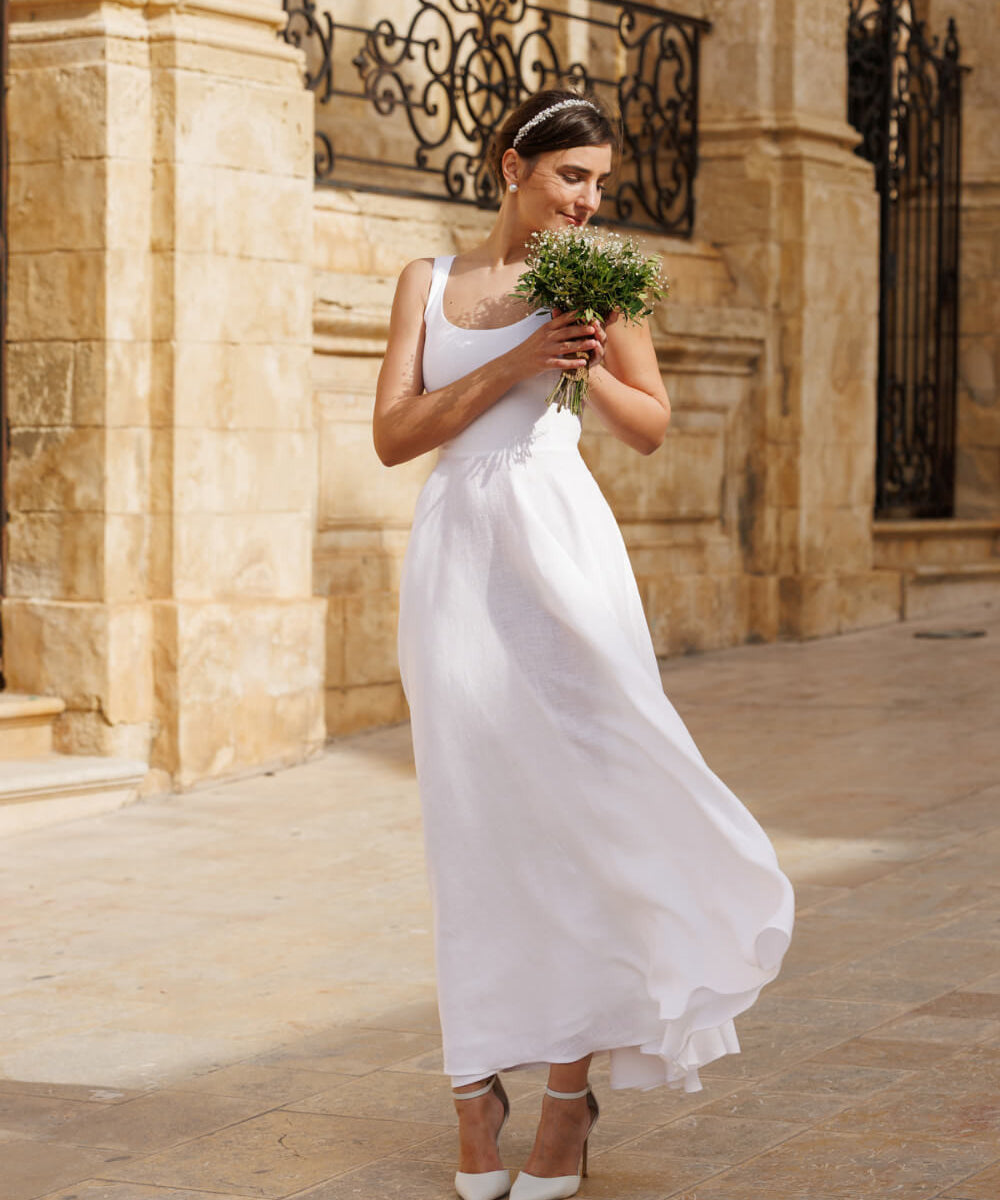 Linen wedding dress Wendy