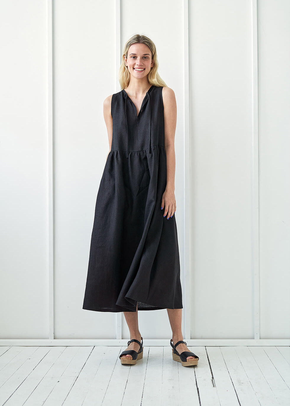 Long linen dress with tie neck detail Aylin
