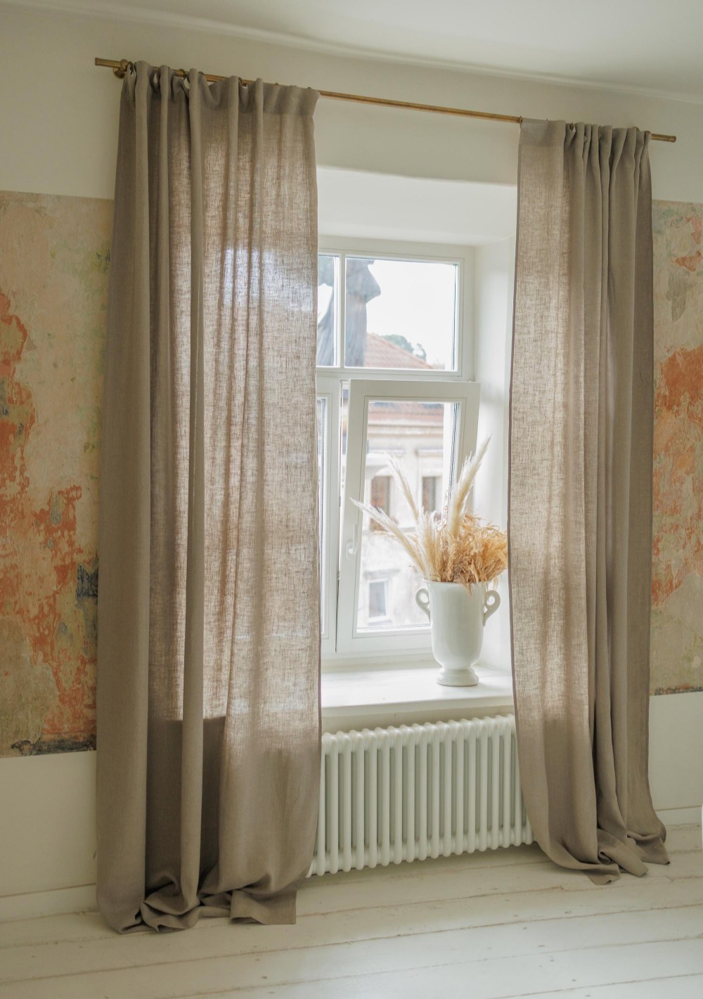 Natural undyed linen curtain panel – photo 2