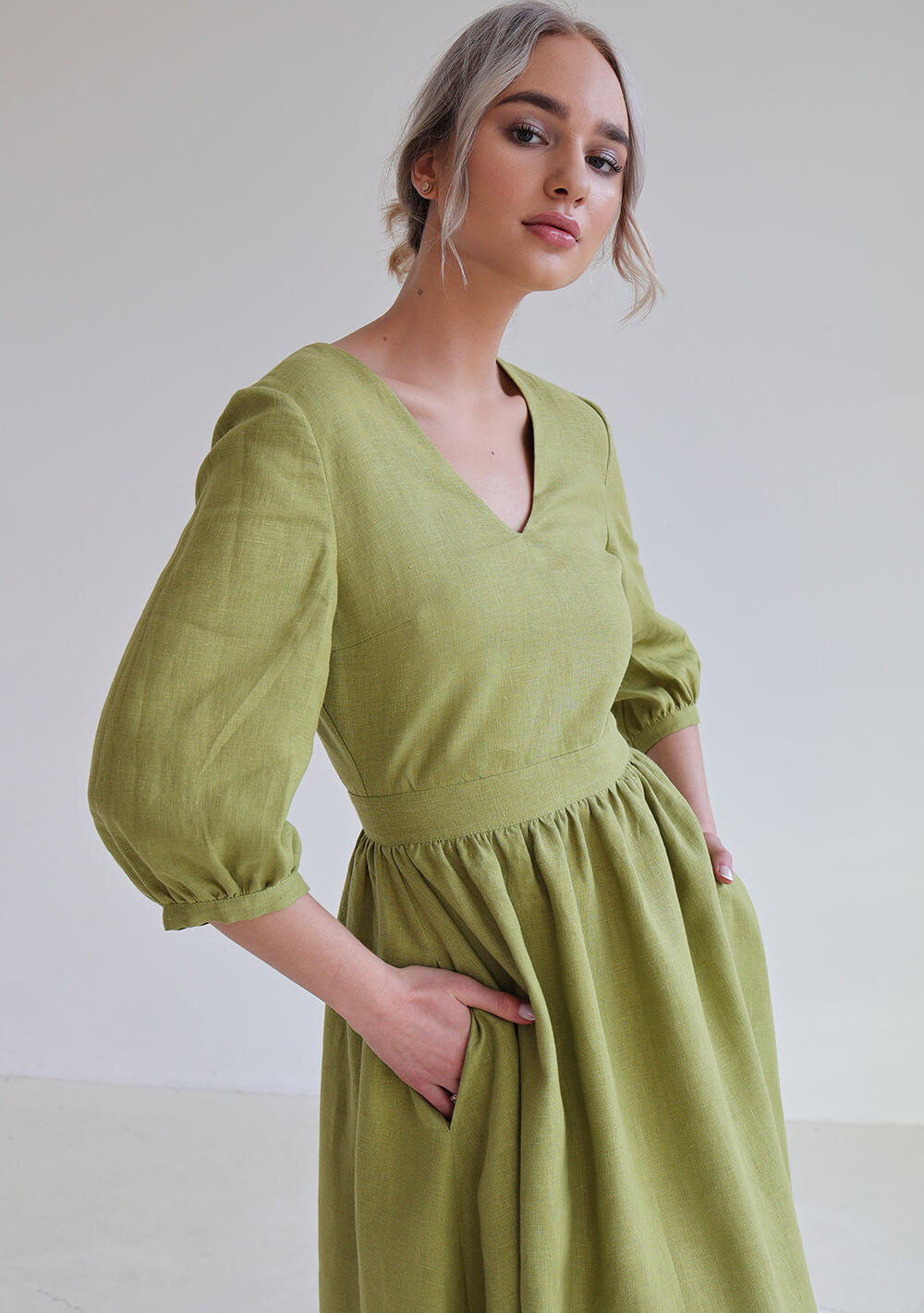 Open back linen dress Madeleine