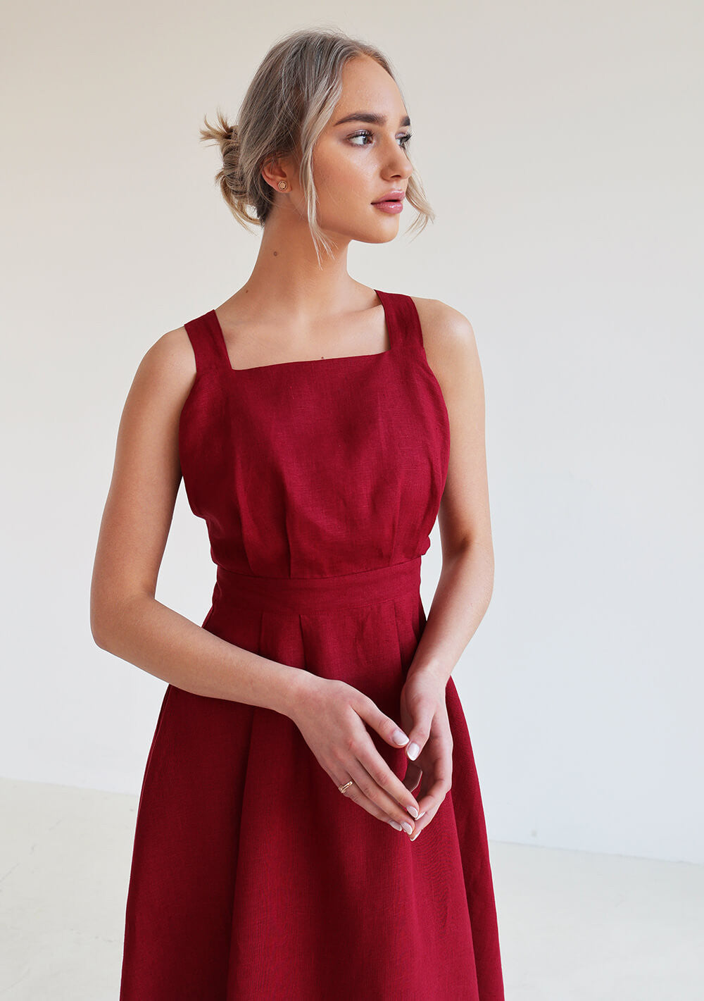 Open back linen dress Paula