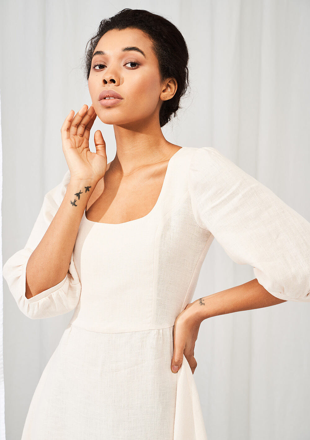 Puff sleeve linen dress Aurora in midi length