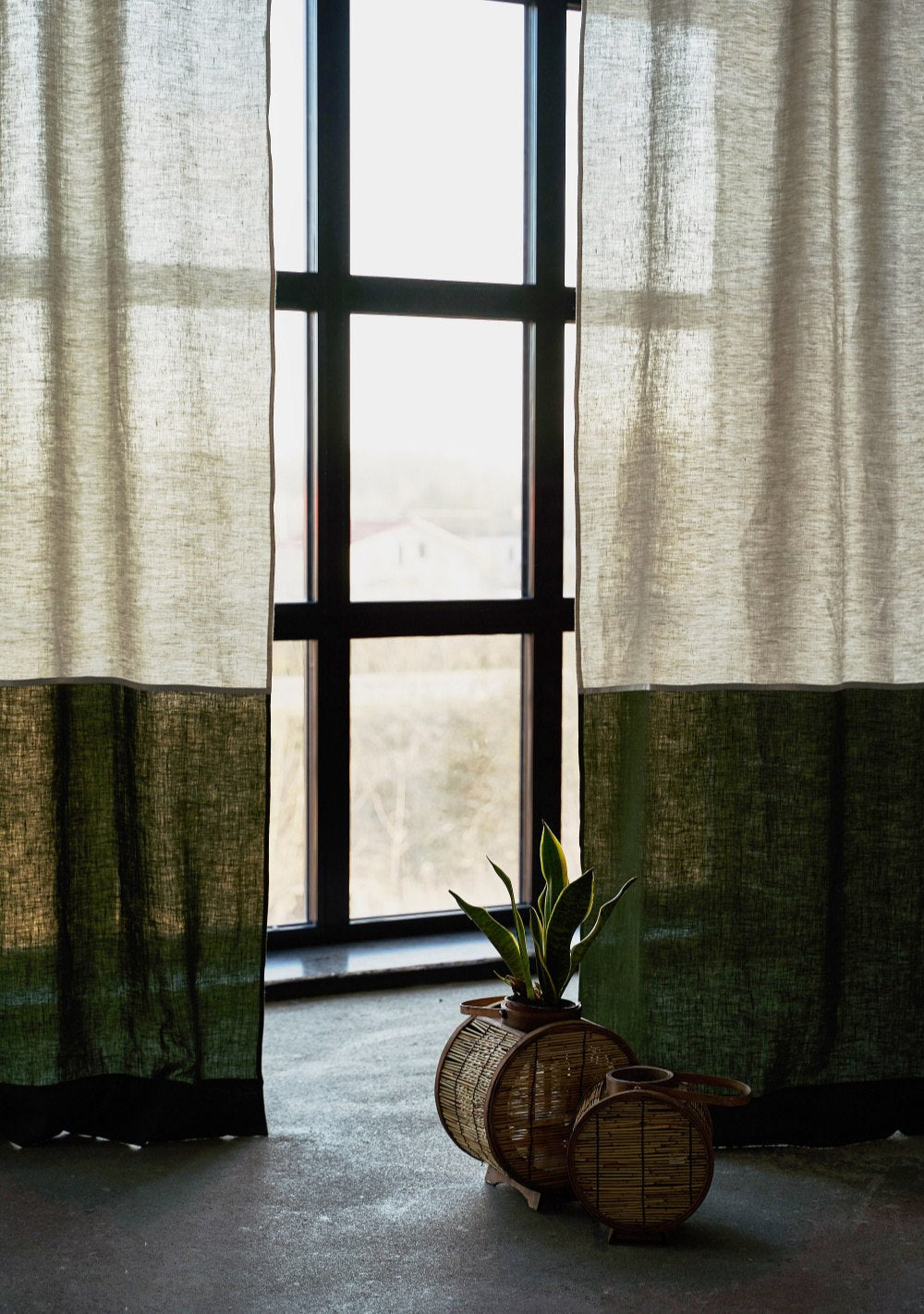 Rustic tab top linen curtain in beige – photo 1