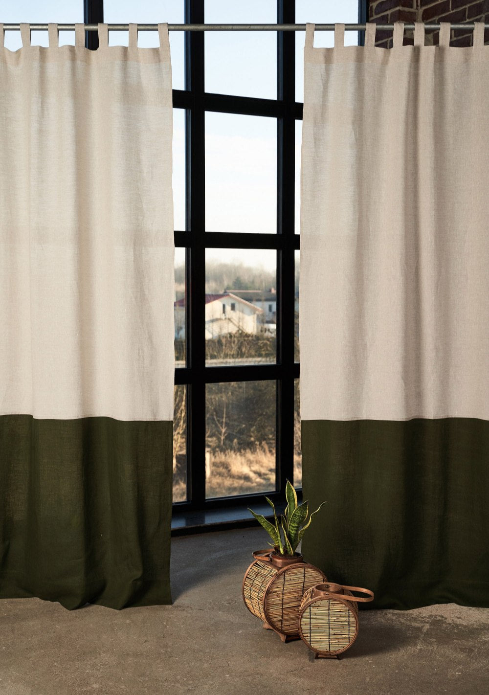 Rustic tab top linen curtain in beige – photo 3