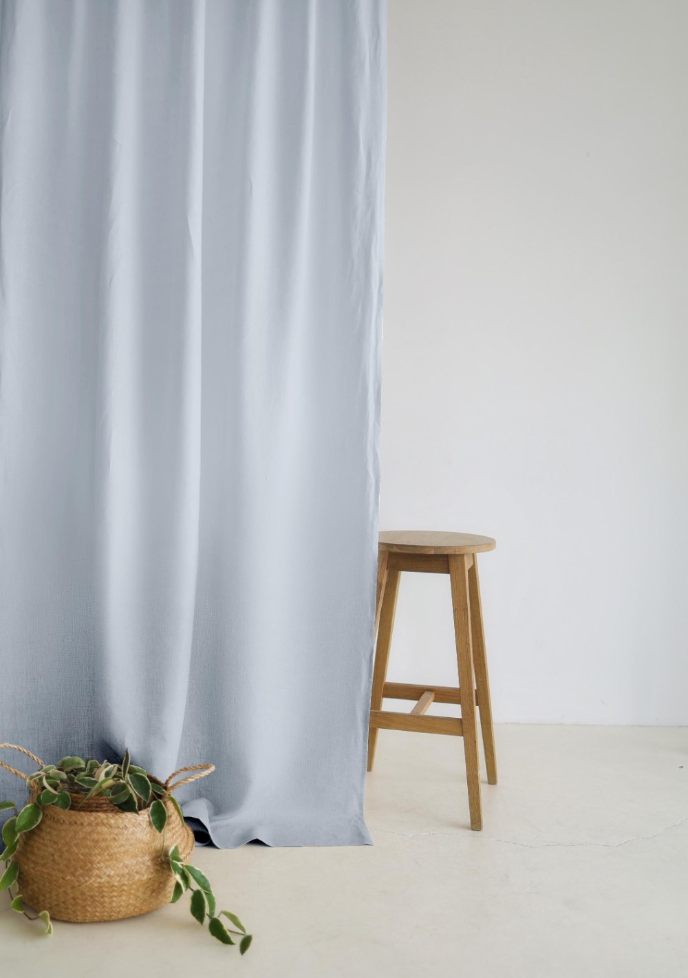 Semi-sheer linen curtain in light blue – photo 4