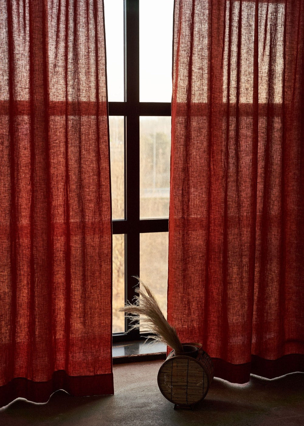 Semi-sheer linen curtain panel – photo 2