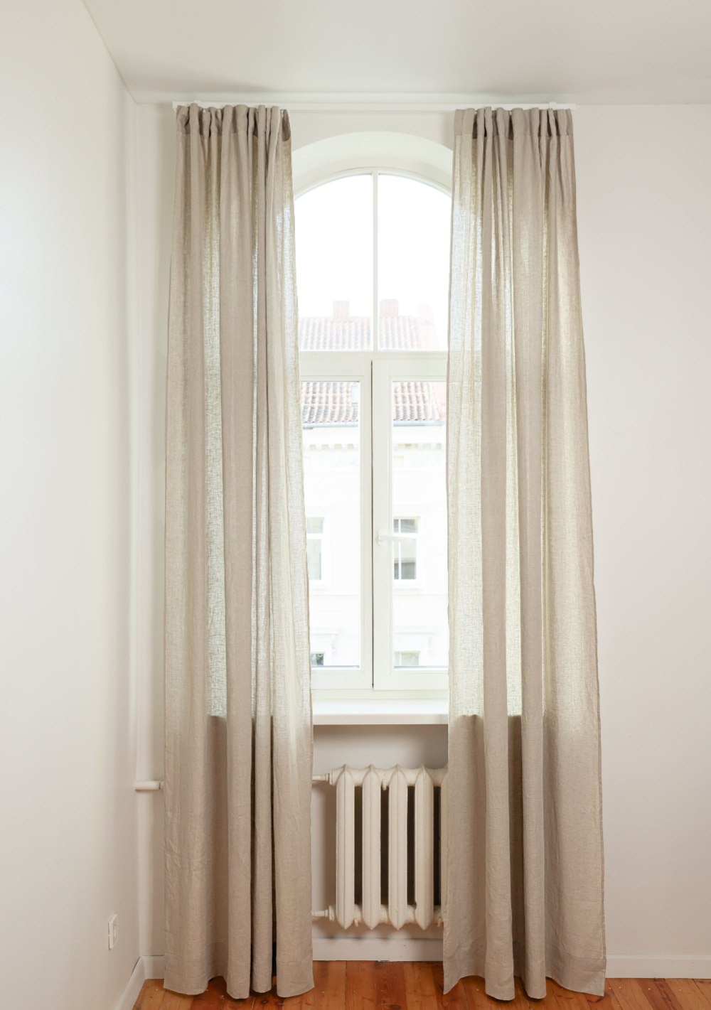Semi-sheer rod pocket linen curtain – photo 2