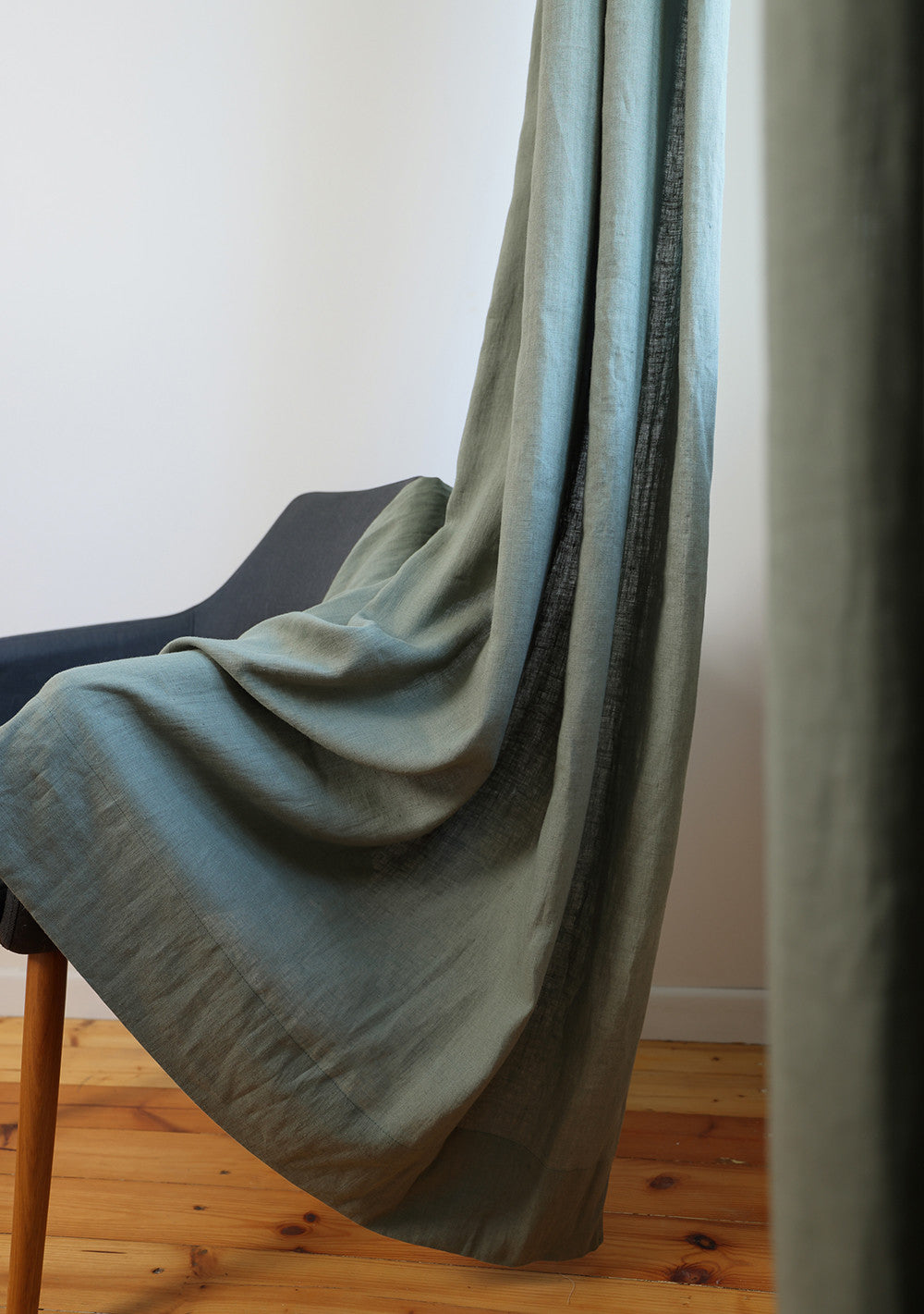 Set of 2 linen curtain panels in Moss green