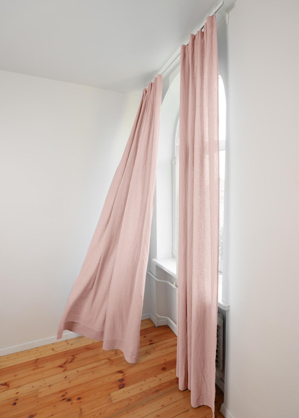 Sheer linen curtain panel – photo 1