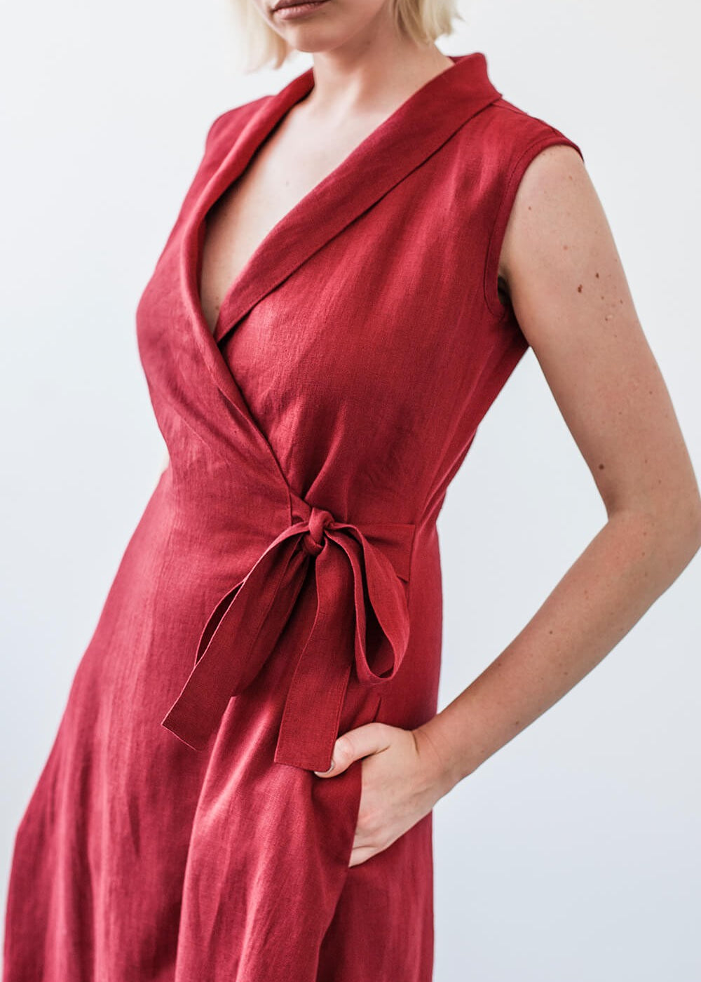 Sleeveless linen wrap dress Serena
