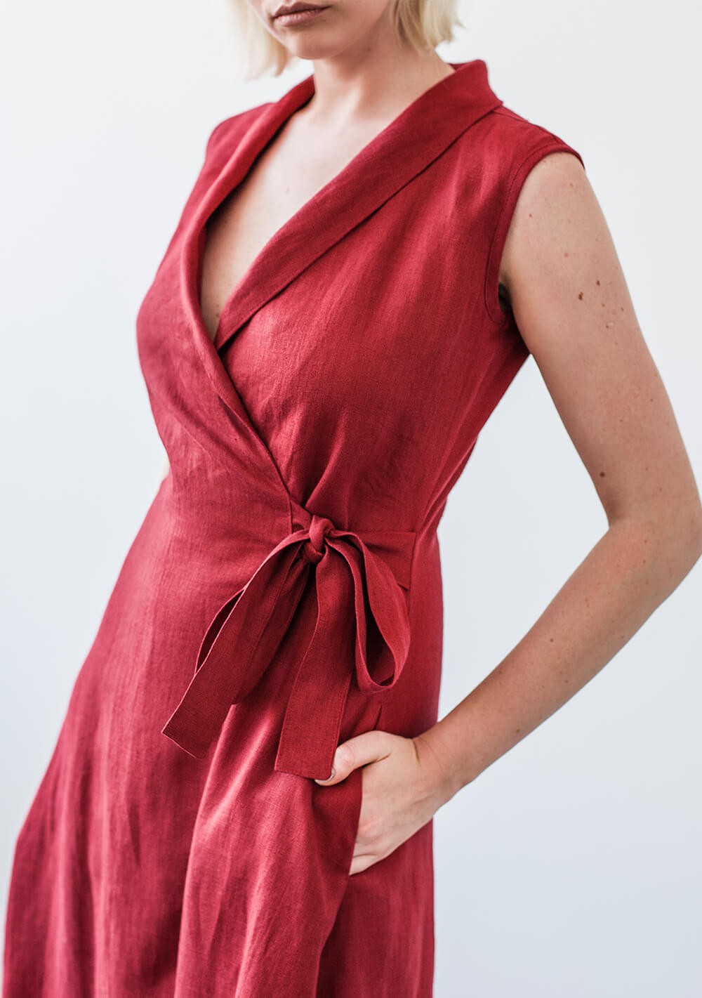 Sleeveless linen wrap dress Serena