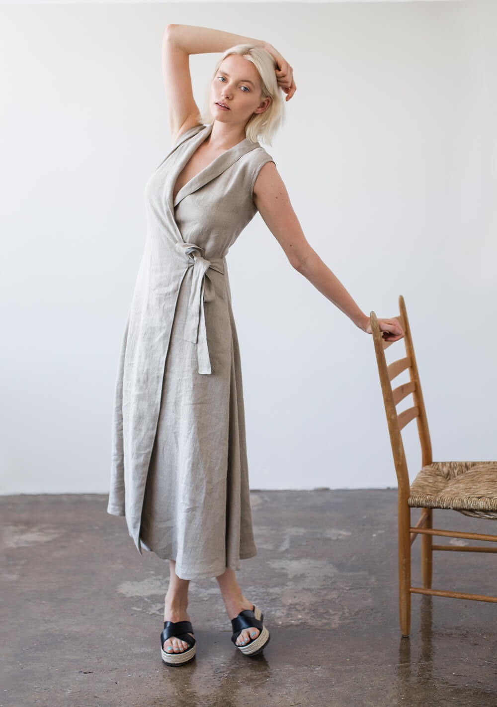 Sleeveless linen wrap dress Serena