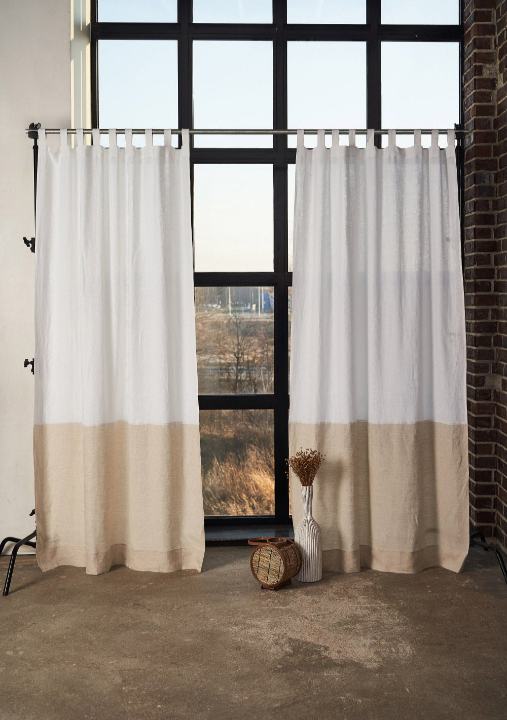 Tab top color block linen curtain in white – photo 2