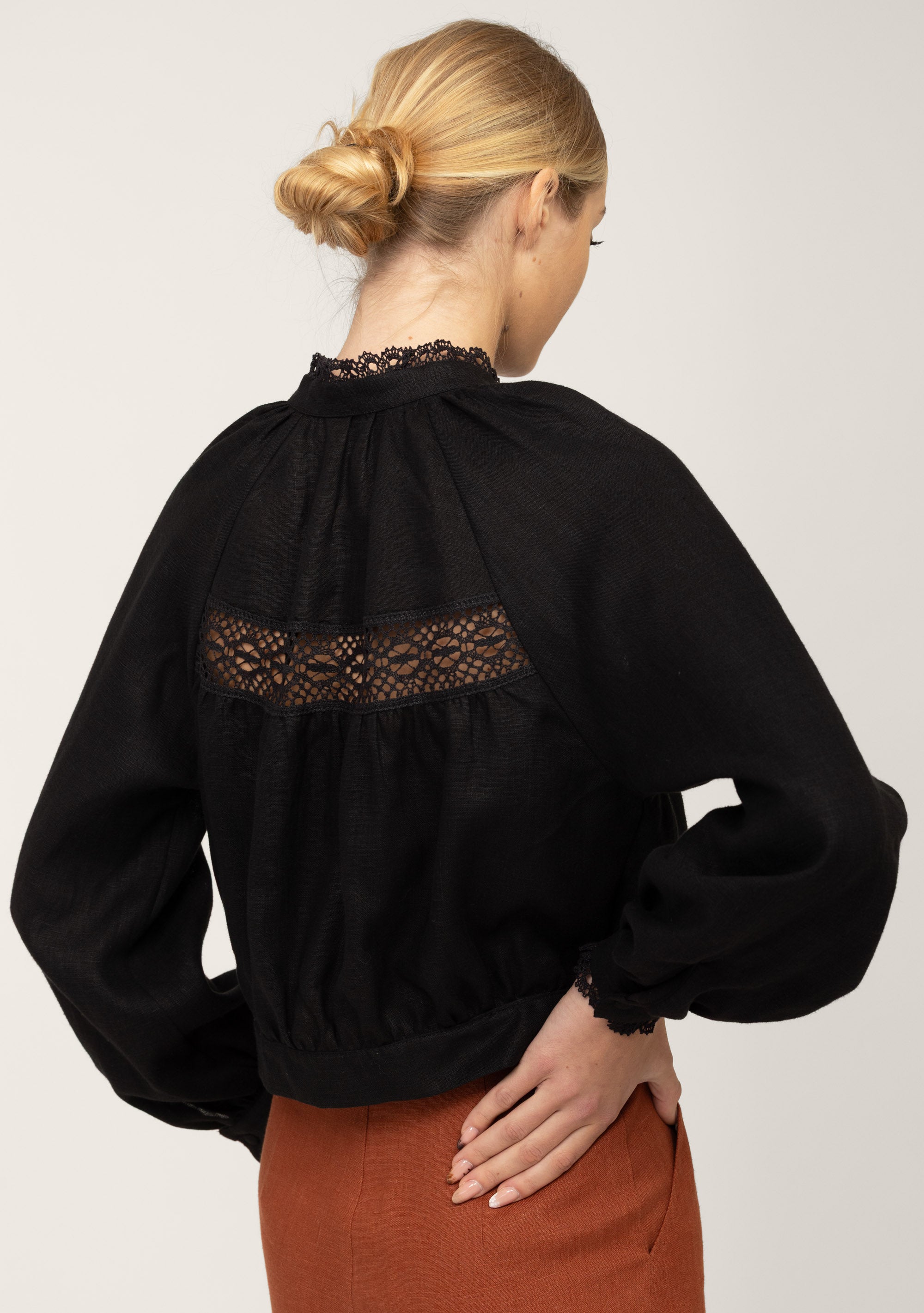 Lace insert on the back of black linen blouse Flore with balloon sleeves