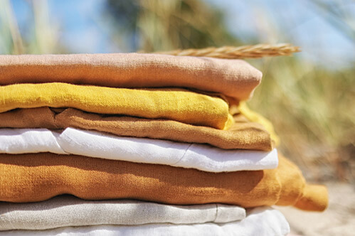 storing-linen-clothes